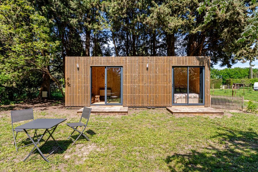 Tinyhouse&abeilles : séjour insolite en Provence_Orange