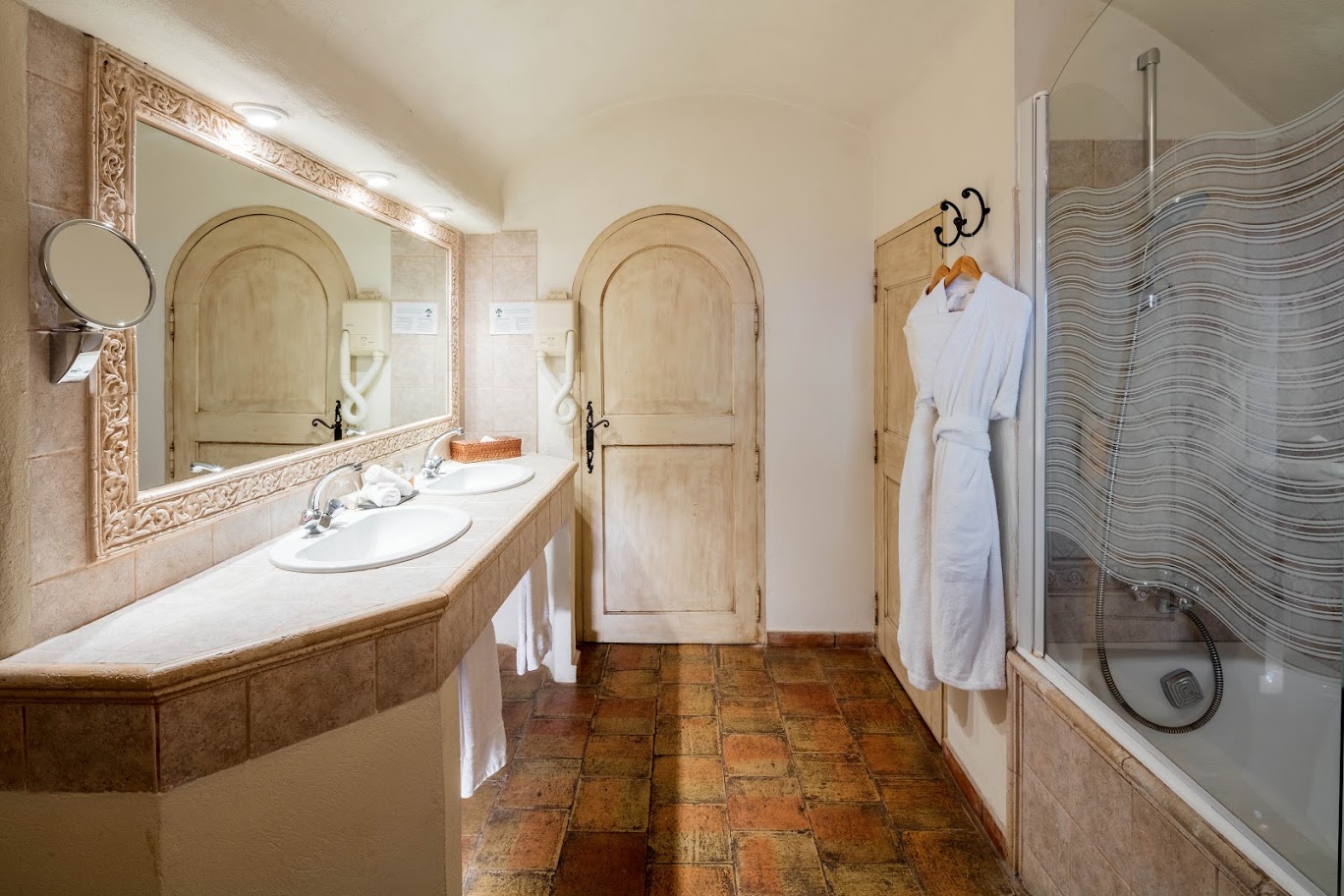 Abbaye de Sainte Croix - photo 2