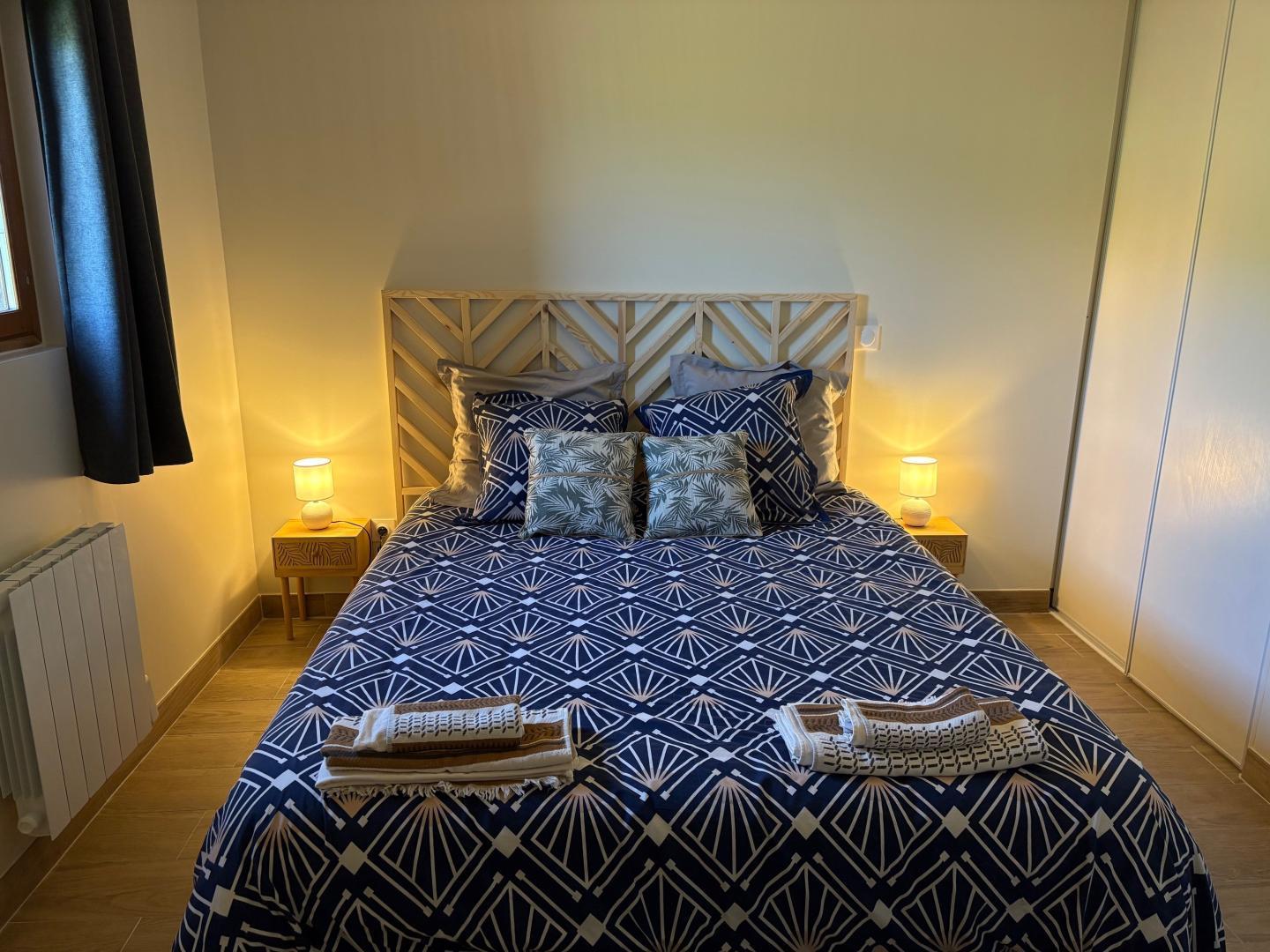 Chambre avec lit 1x160