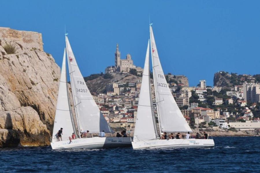 Initiation croisière à la voile dans les calanques du Frioul