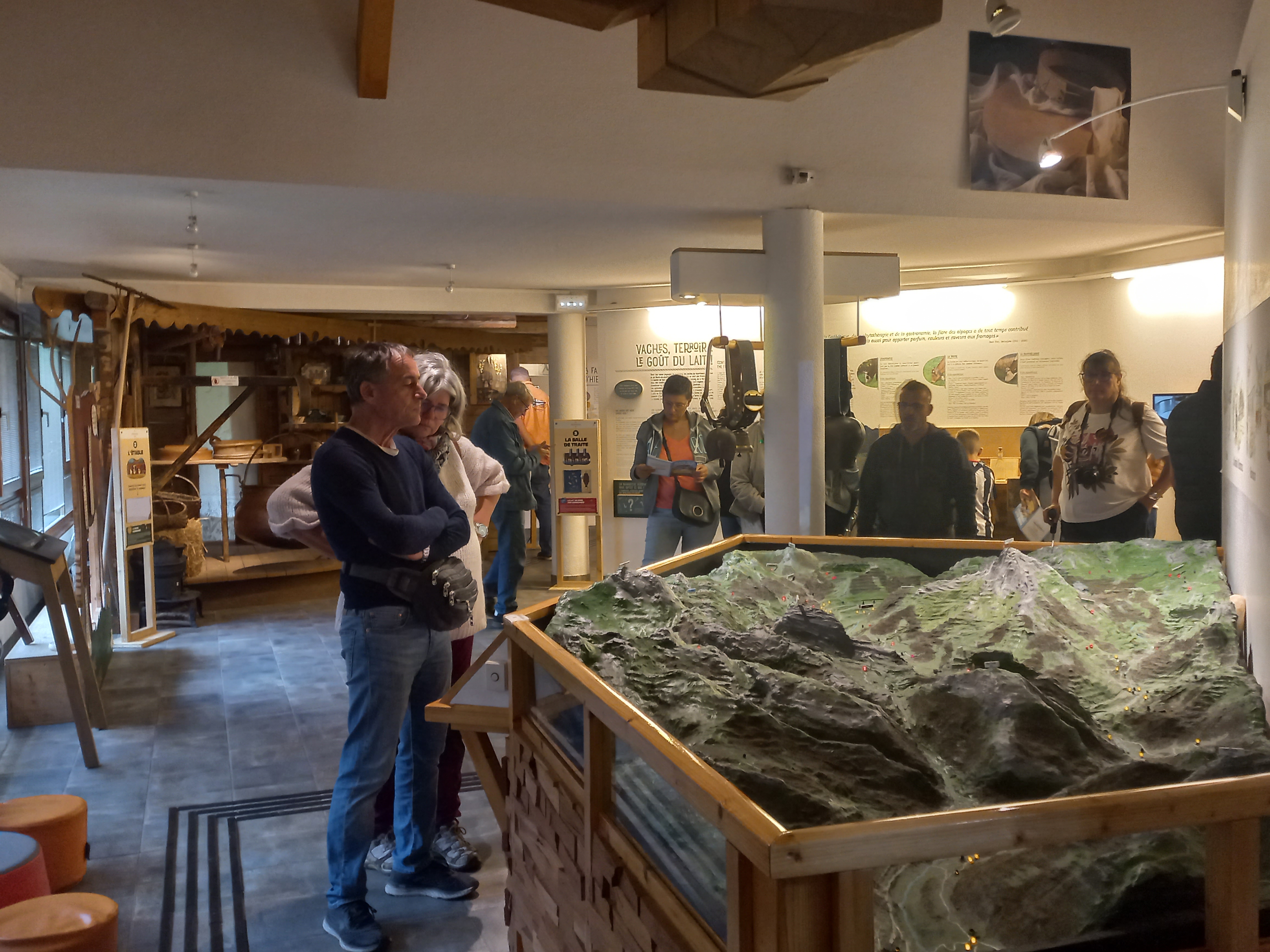 Adult groups : Self-guided tour of the Maison du Fromage Abondance