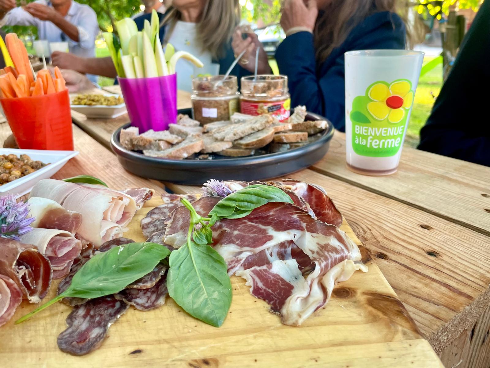 Apéro sous les noyers