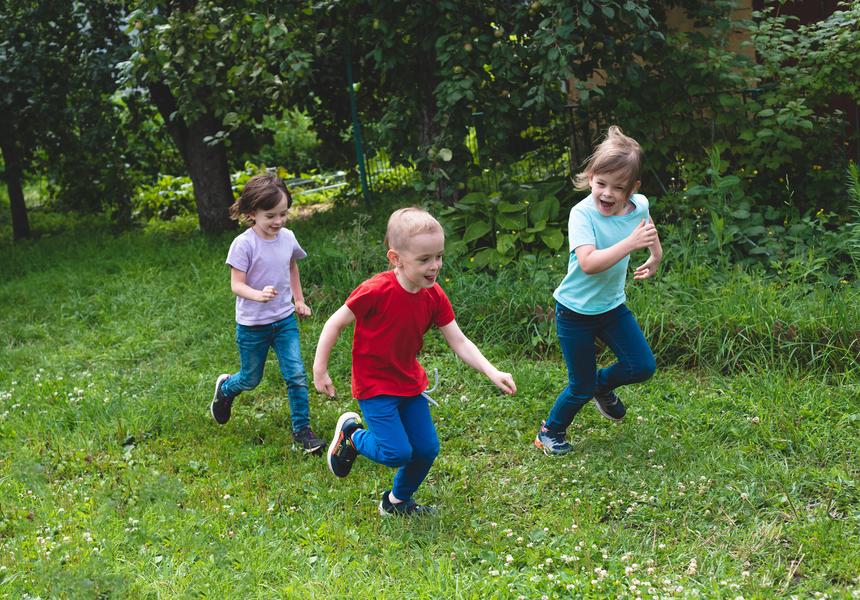Enfants en train de courir - © Envato elements Grand jeu des éléments_Vars - © Envato elements