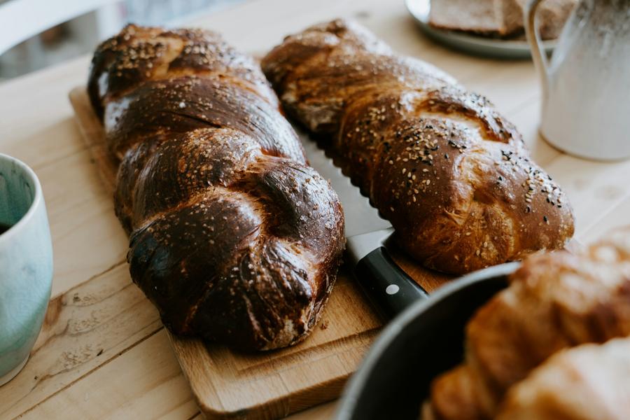 Brunch, pains boulangers, produits locaux