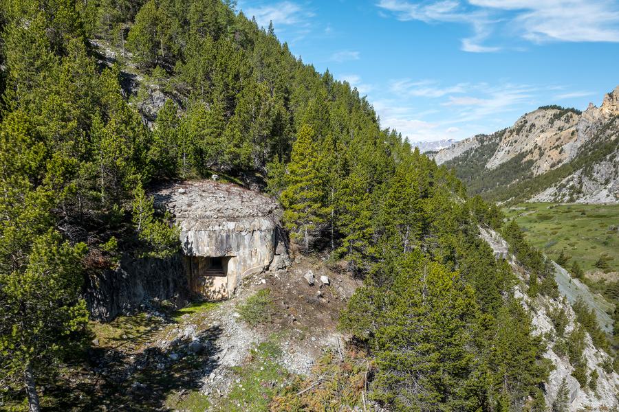 Fort et mur des Aittes - © T. POINAS Découverte du patrimoine militaire : le fort des Aittes_Cervières - © T. POINAS