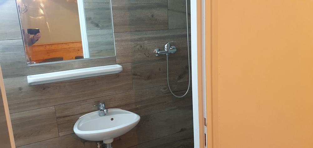 salle de bain dsans toutes les chambres