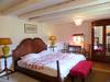 chambre avec grand lit 180x190cm Ⓒ Gîtes de France