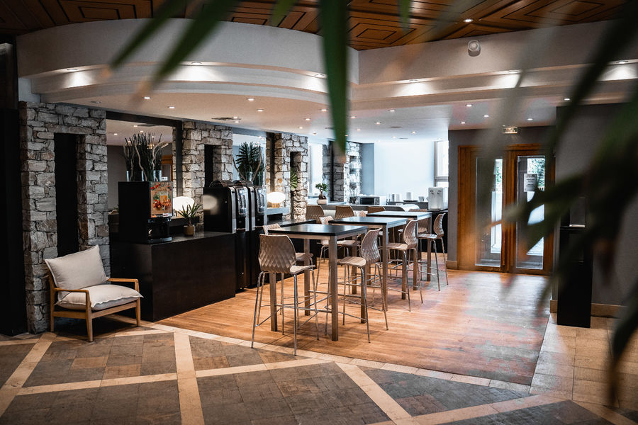 - Hall - Centre de Congrès