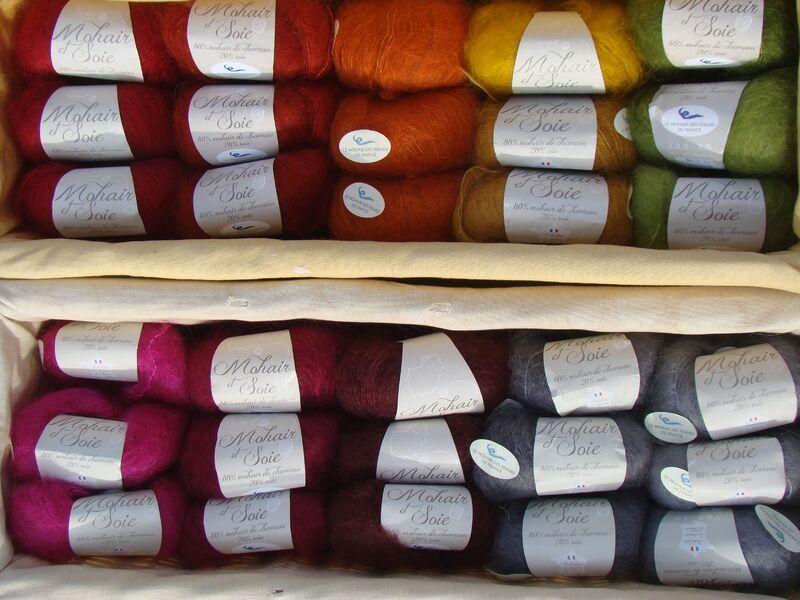 Le Mohair en arc-en-ciel - © Le Mohair en arc-en-ciel Le Mohair en arc-en-ciel - © Le Mohair en arc-en-ciel