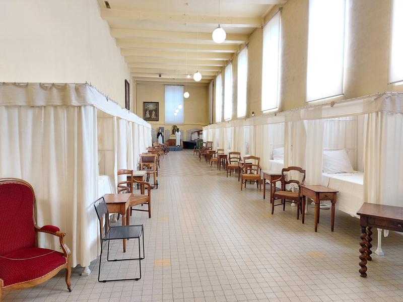 Visite guidée : l'Hôtel-Dieu de Charlieu, organisation spirituelle et médicale_Charlieu