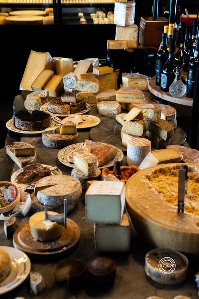 CAVE A FROMAGE-08405 © Louis Raux-Defossez-La Fruitière-La Folie Douce_Val d'Isère