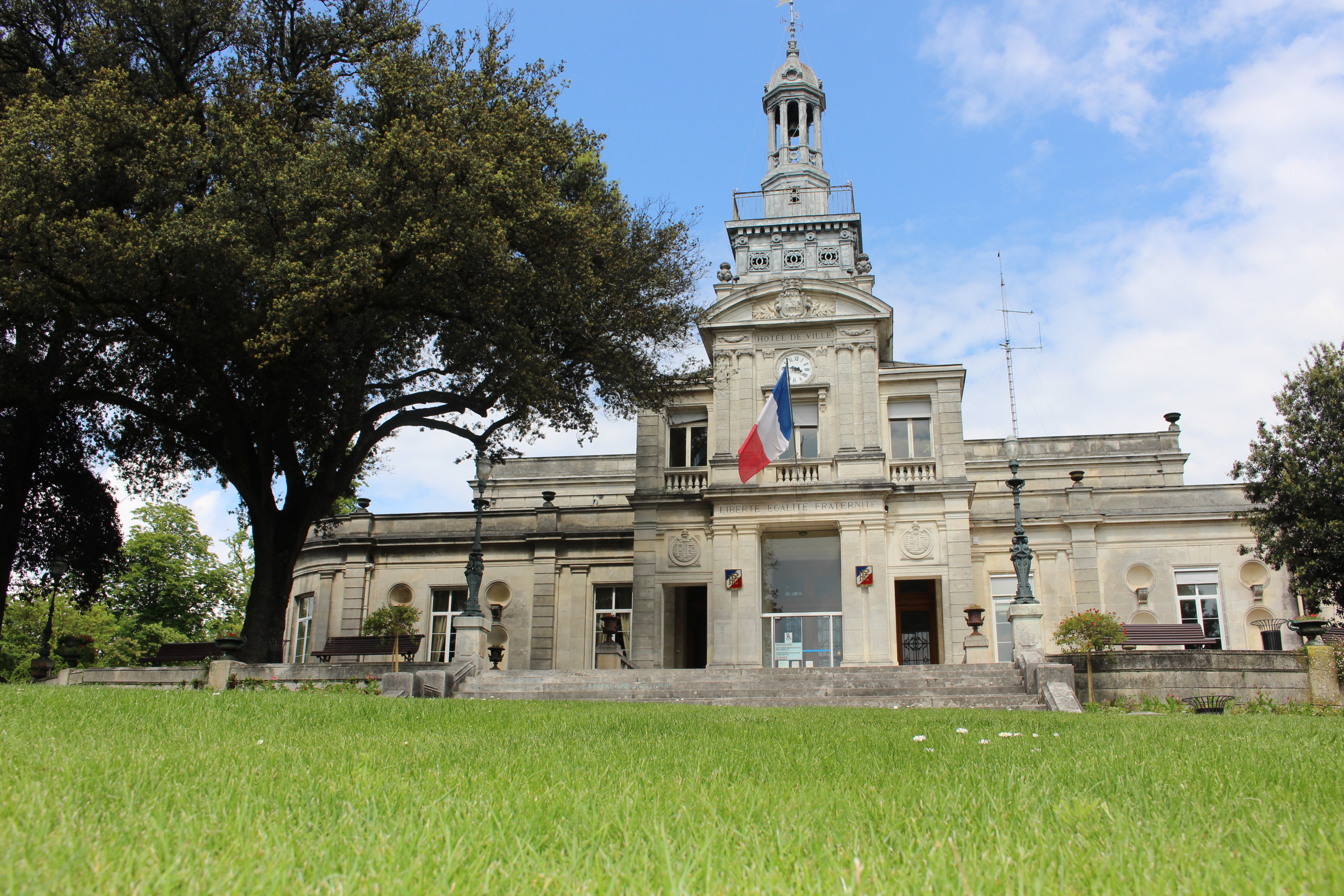 Les pérégrinations de la mairie de Cognac | Visite OPNI