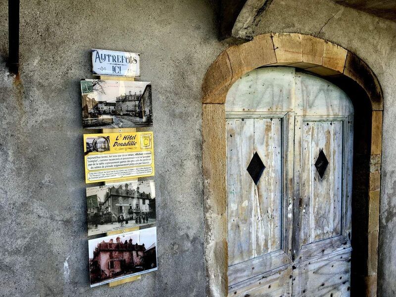 À la découverte de Villeneuve-sur-Tarn et de ses totems