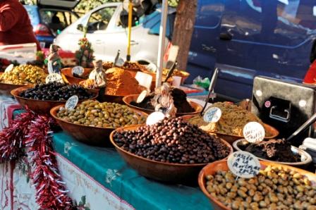 Marché traditionnel de Rognes