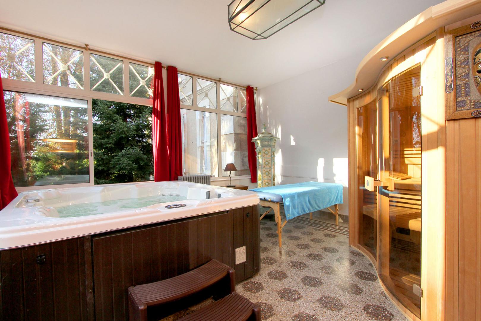 A partager : au RDC spa et sauna