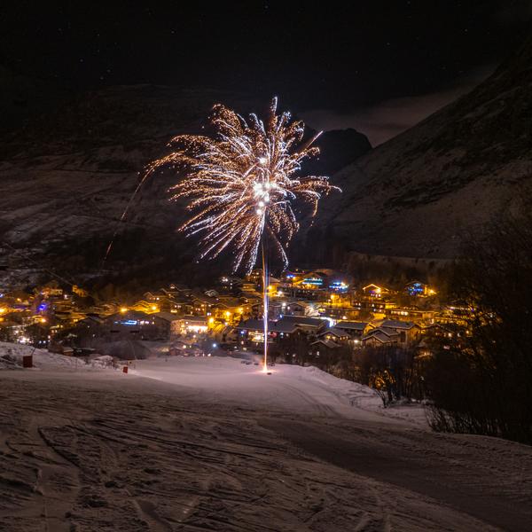 Descente aux flambeaux et feu d'artifice à Bonneval-sur-Arc