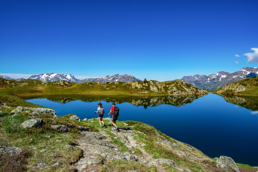 Randonneurs au lac Noir
