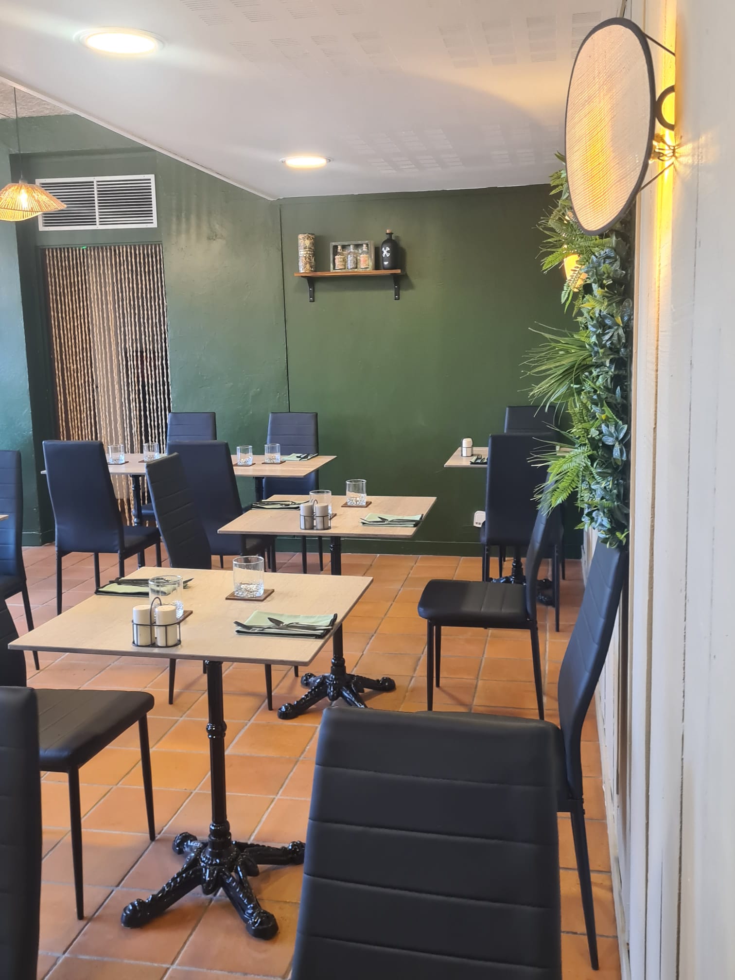 A l'Ombre des Oliviers