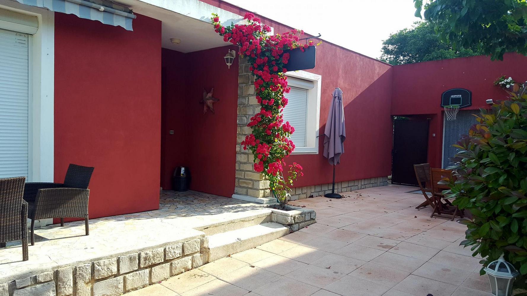 Villa Liliane, Grans - photo 7