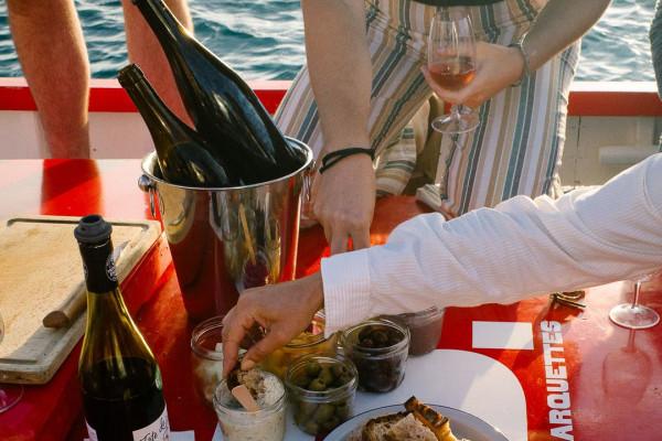 Soirée & coucher de soleil en barquette marseillaise