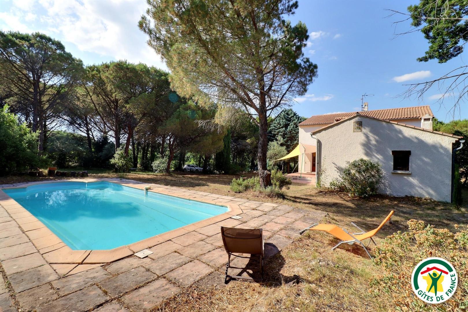 vue sous le beau soleil de Provence
'Ouvrez les portes du Vaucluse'