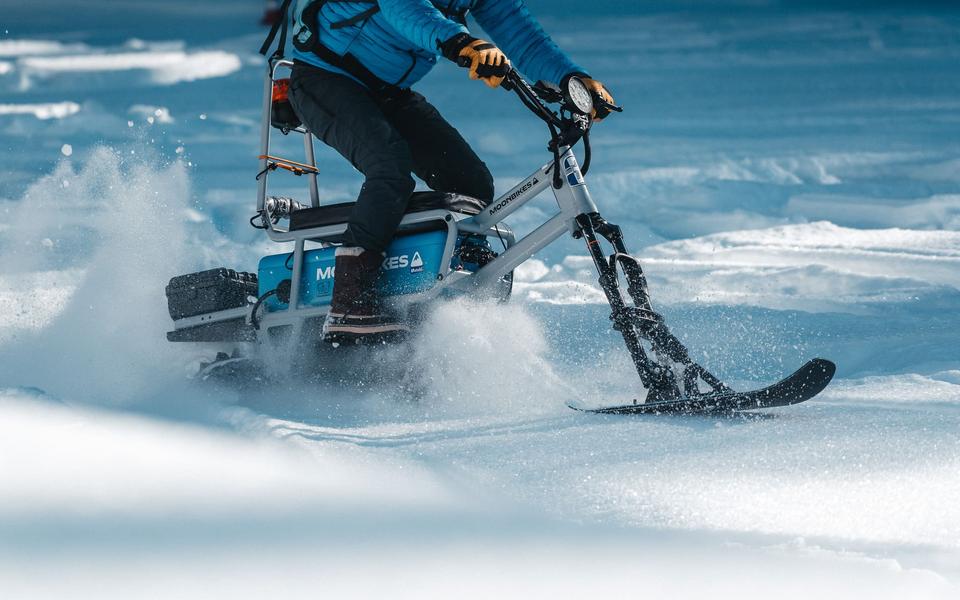 Moonbikes : le scooter électrique des neiges