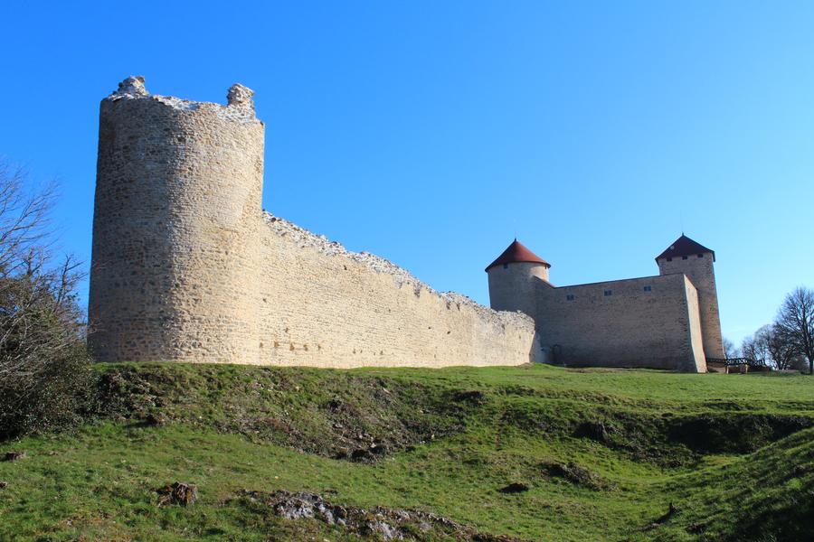 Séjour rando sans voiture : sortie sportive entre amis près d'Ambérieu-en-Bugey_Ambérieu-en-Bugey