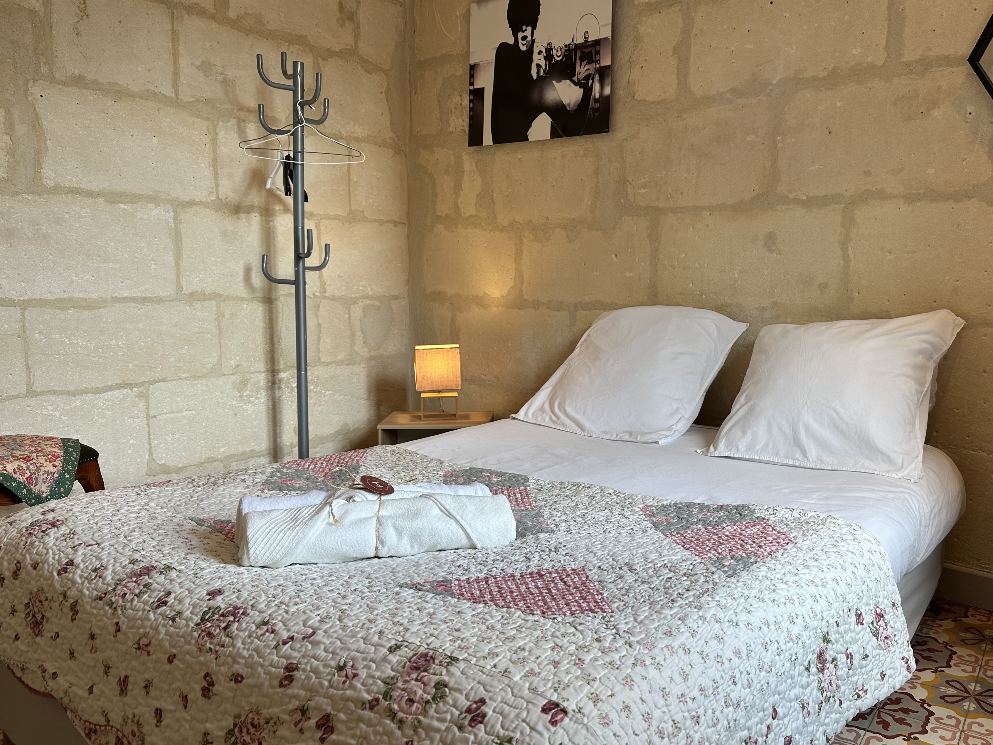 29994327 - Copie (2)