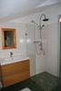 Salle d'eau avec douche Ⓒ Gîte des Chambauds