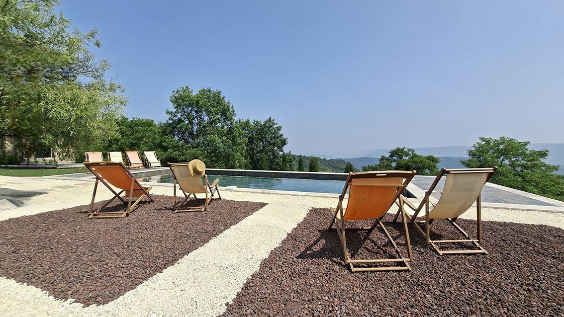 Gemeubileerde vakantiewoningen & gîtes : Les Acacias - Gîte Au coin du lavoir