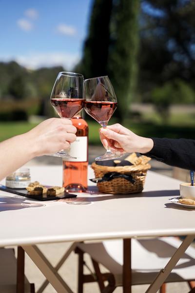 Prendre un verre en terrasse