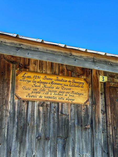 Les chalets d'Hermance au départ du Mont d'Arbois