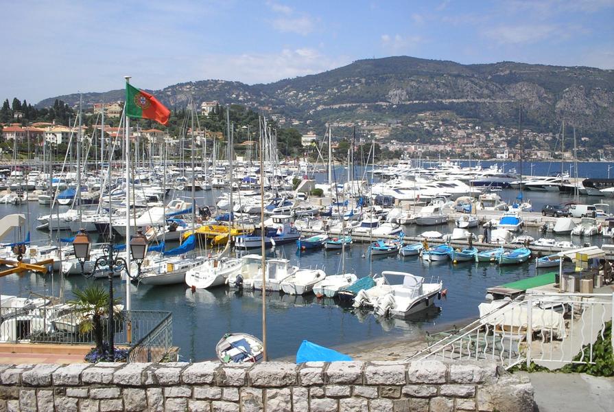 Vue de la chambre sur le port