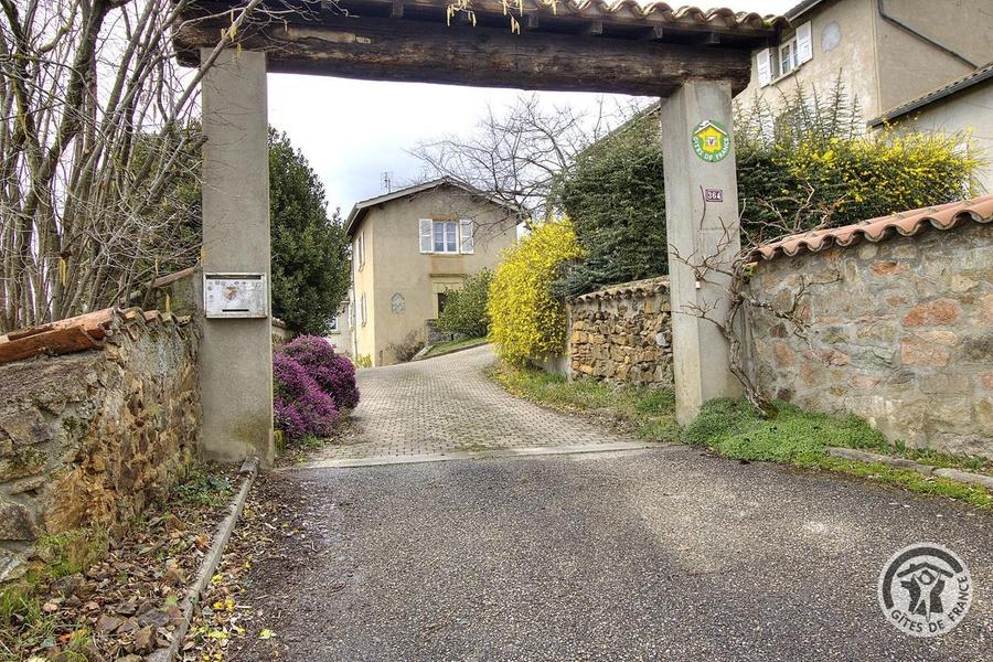 Gîte \'Les Micocouliers\' à Saint Loup, Vindry-sur-Turdine dans le Beaujolais - Rhône, proche de Tarare.