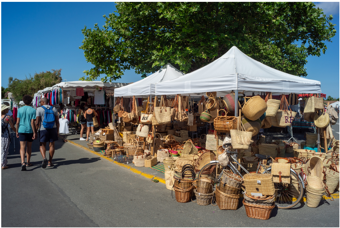 Extérieur du marché d'Ars