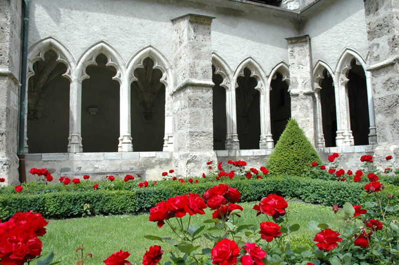 Cloître de Saint-Jean-de-Maurienne