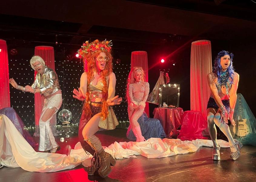 Les Jours de la Dame : Cabaret mythique