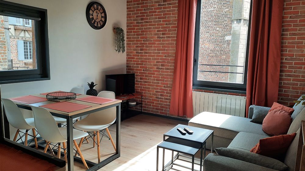 Coin repas de la fenêtre sur le marché