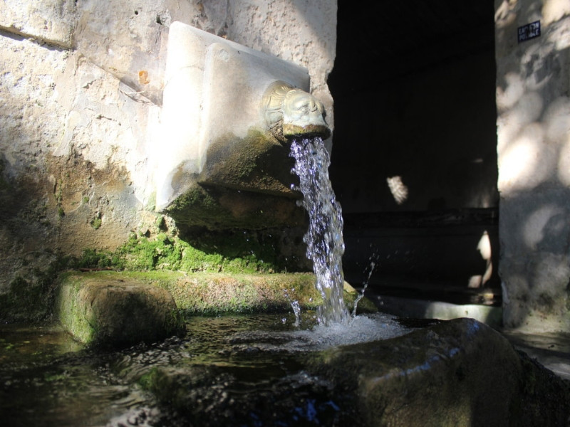 Le lavoir à 3 arcades