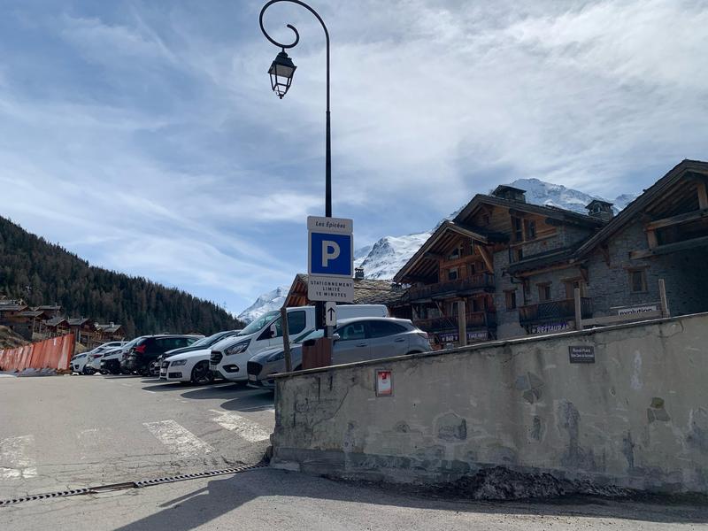 Parking extérieur Les Épicéas_Sainte-Foy-Tarentaise
