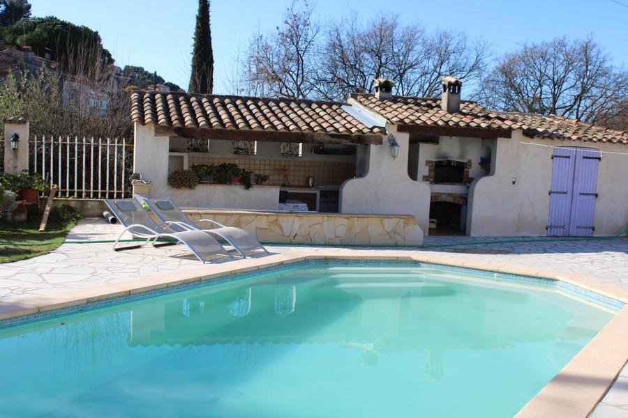 Gîte La Roche Rouge-Colomars-Gîtes de France des Alpes-Maritimes