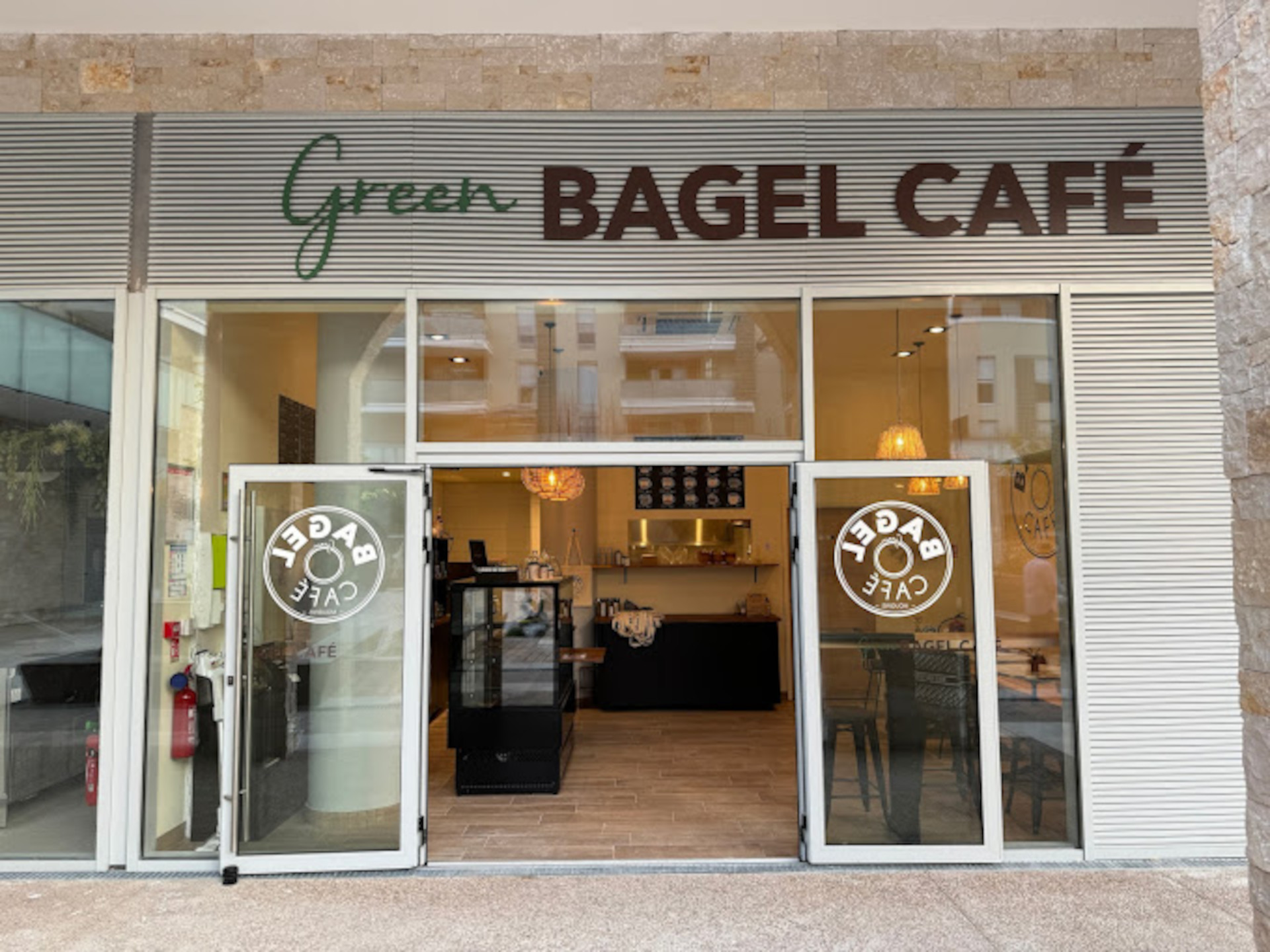 Devanture Green Bagel Café