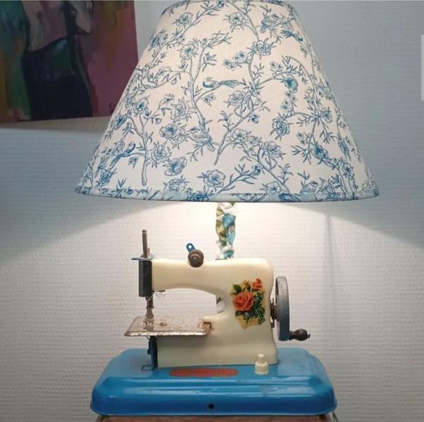 lampe machine à coudre