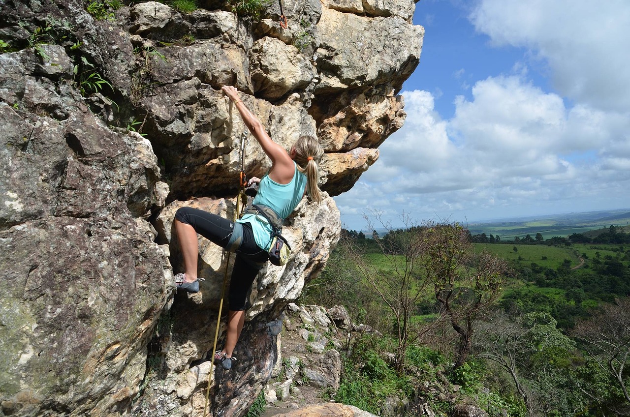 Site d'escalade de Saint-Rémy-de-Provence - le Lac de Peïroou - Cheminée face ouest, Saint-Rémy-de-Provence - photo 2