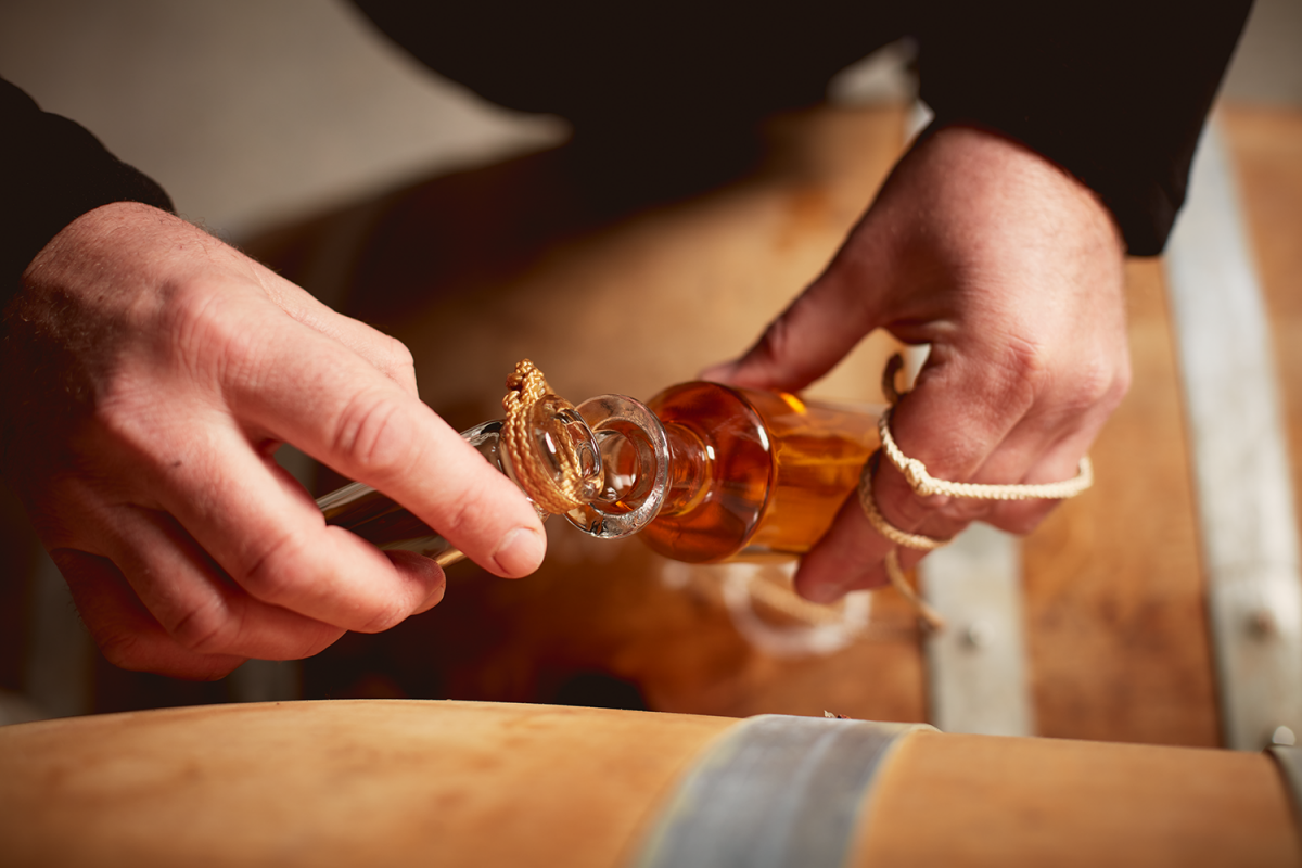 Visite et atelier d'assemblage du Cognac au domaine ABK6 Cognac