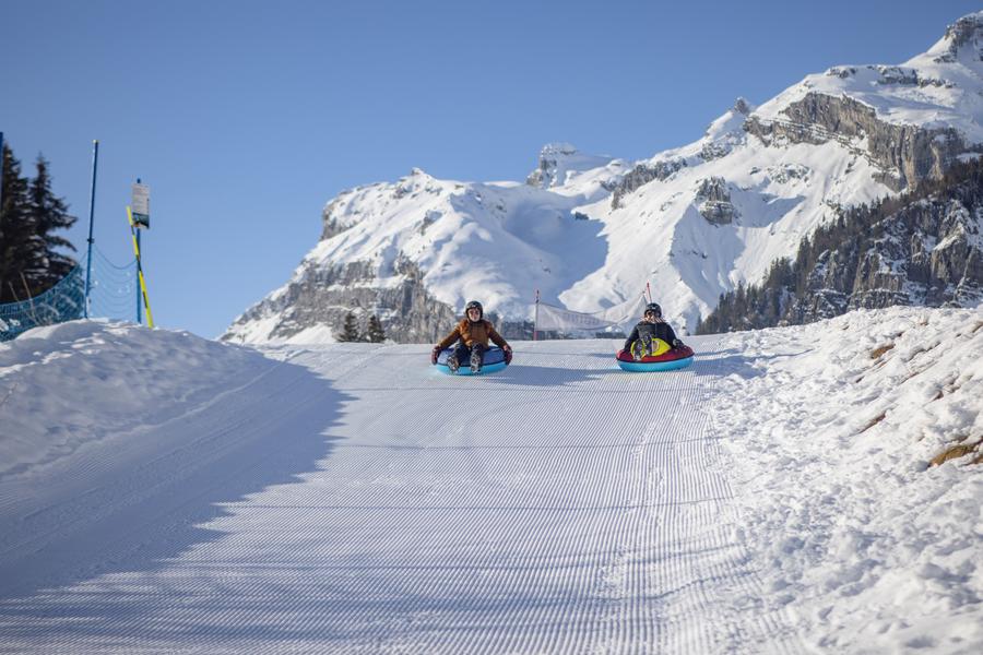 Descente en snowtubing