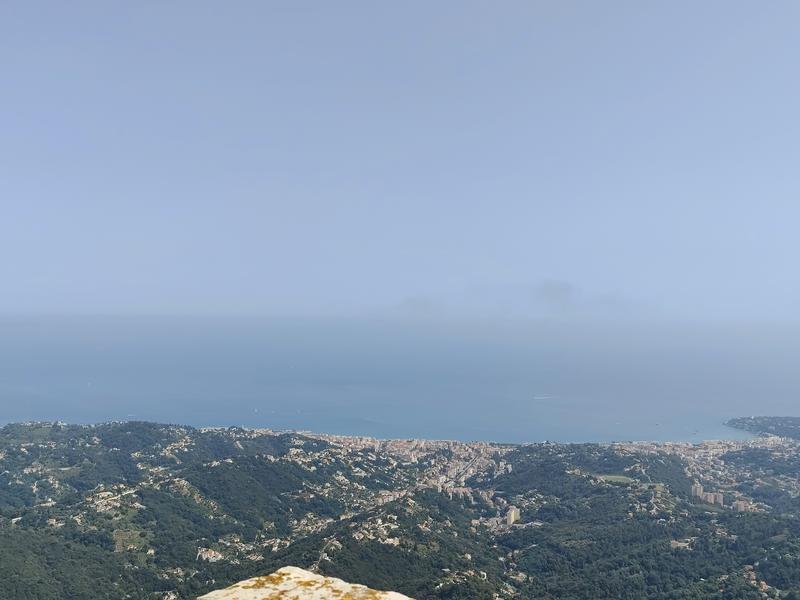 Vue imprenable sur la baie de Menton