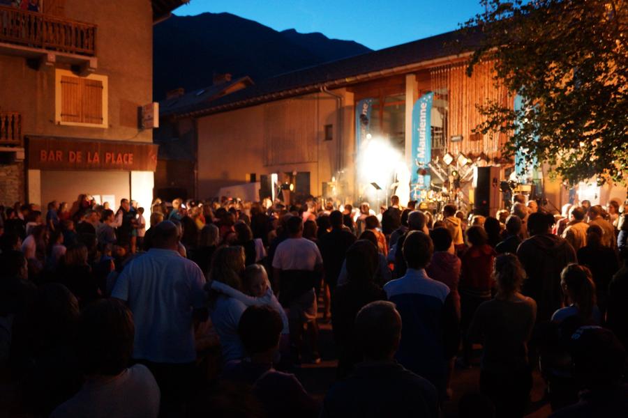 Image fete-national-14-juillet-val-cenis-place