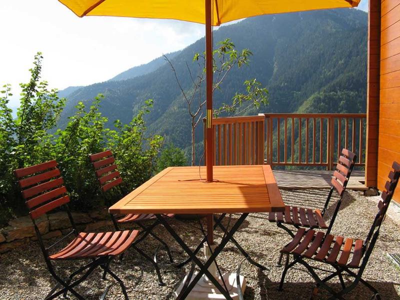 Gîte Le Chalet des Trolles-Coin repas extérieur-Venanson-Gîtes de France des Alpes-Maritimes