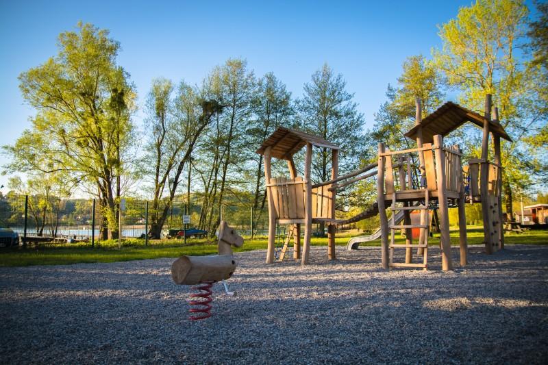 Aire de jeux Camping Detente et Clapotis